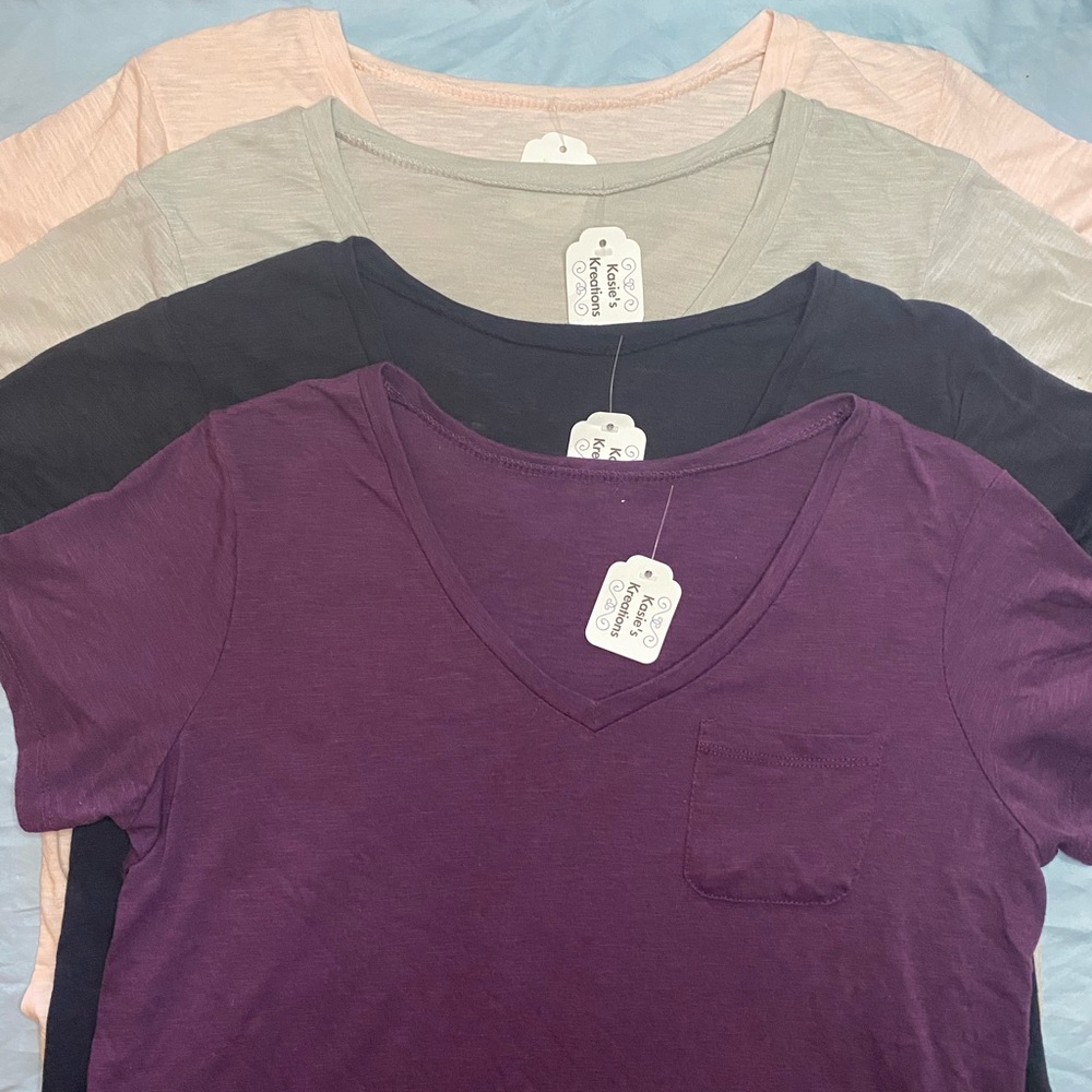 🍍🍍New!! Set of 4 Classic Pocket Shirts
